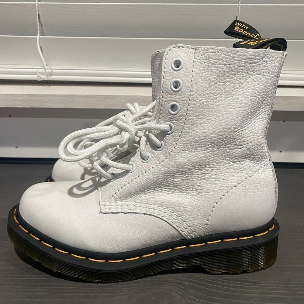Dr. Martens 1460 WOMEN'S PASCAL VIRGINIA LEATHER BOOTS